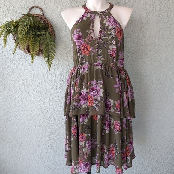 Torrid tiered floral dress size 1xl - Picture 2 of 8